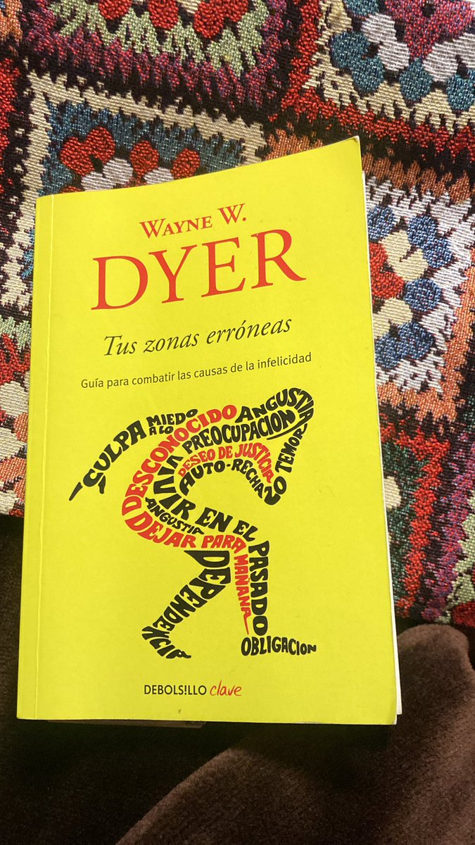 paco3049's tweet photo. @Bibliomaniatico No me esta gustando pero cada vez que empiezo un libro no se x que me veo obligado a terminar de leerlo. https://t.co/muAUjUzWSJ
