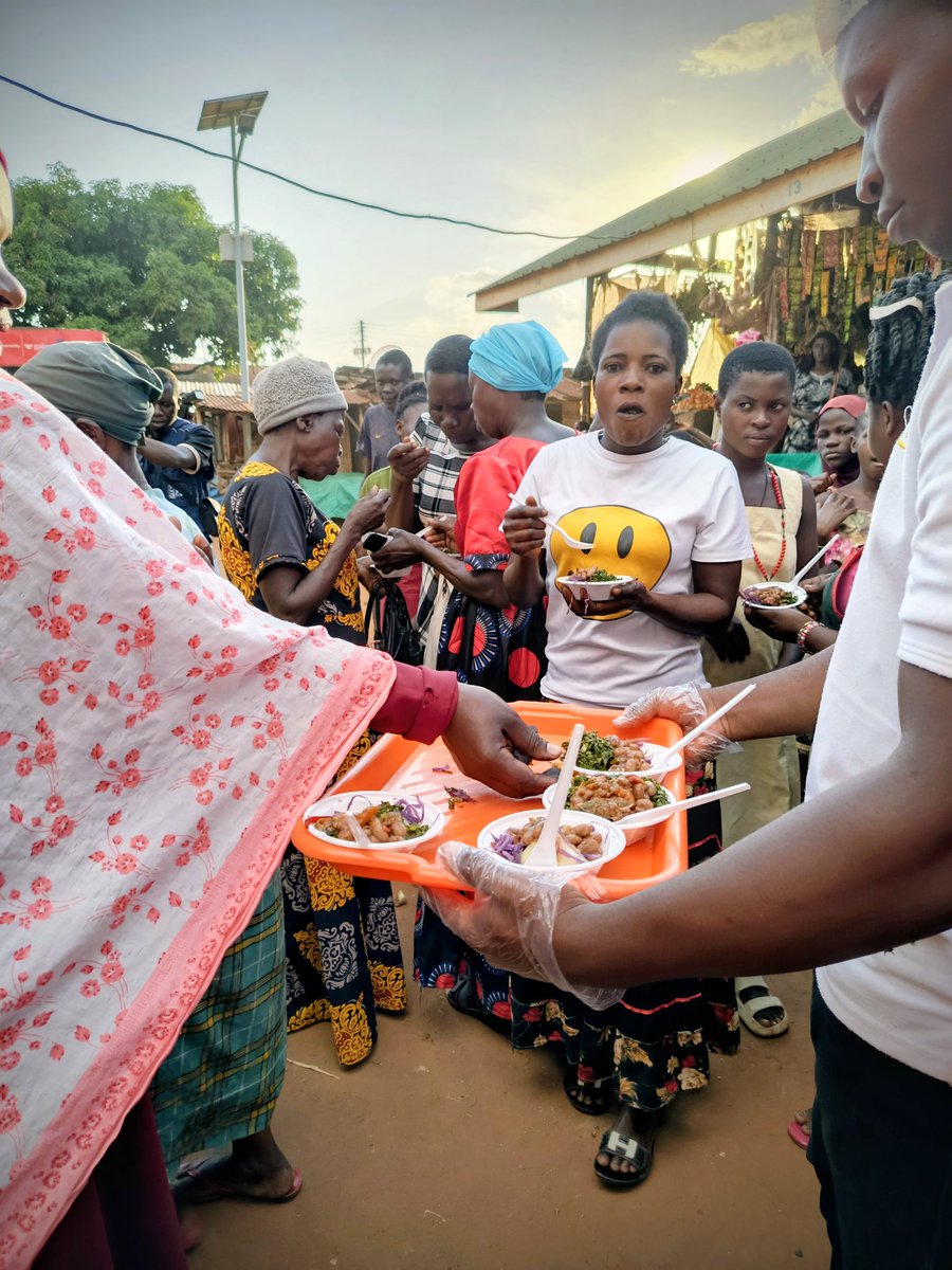 The meal was enough for everyone at Buwenge Market in Jinja District 
<a href="/Uganda_Gain/">GAIN Uganda</a> 
#BeeraMaamaOwakabi 💚