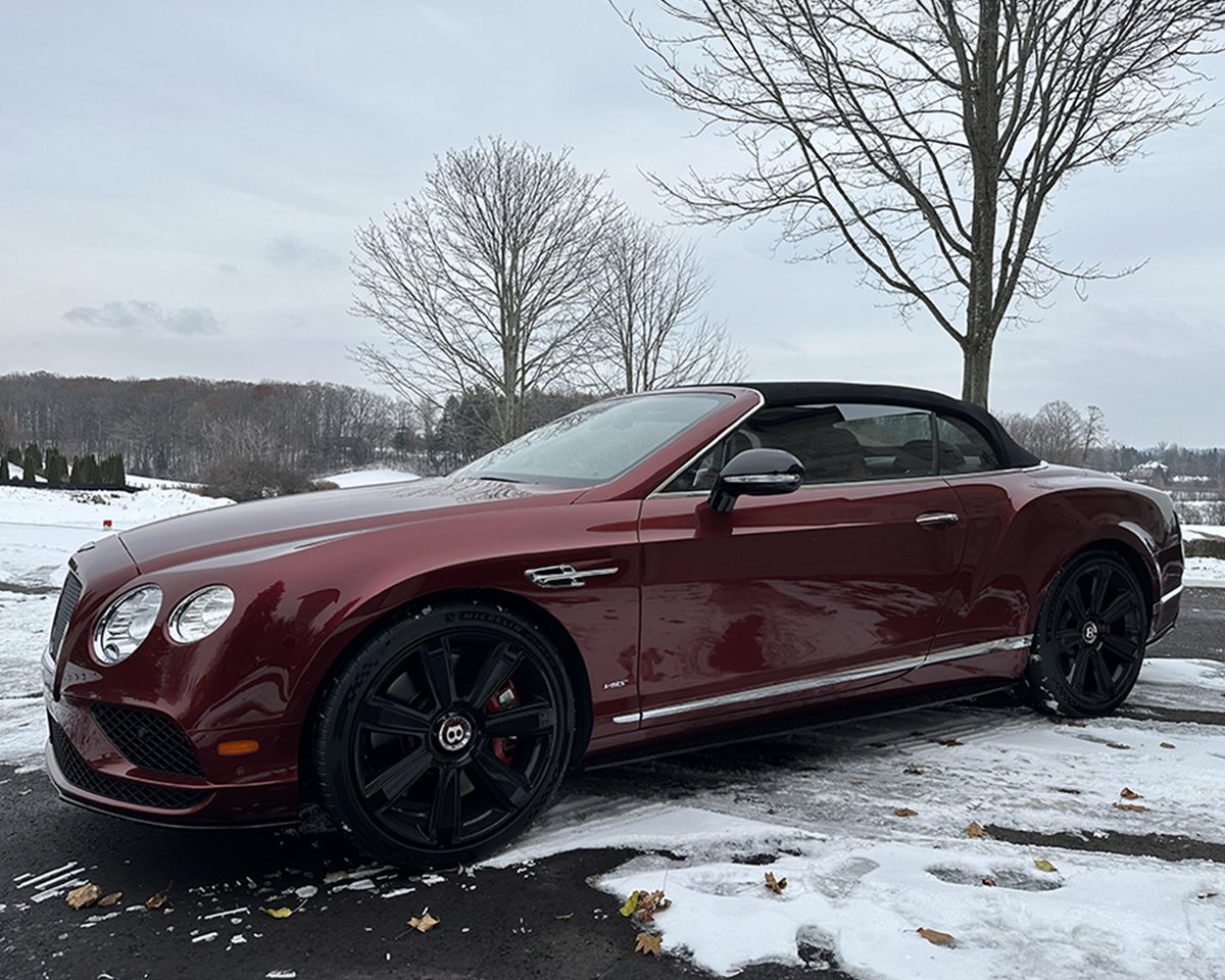 Barrett_Jackson's tweet image. Luxury at idle, savage when asked. The 2016 #Bentley #Continental GT V8 S #convertible is powered by a twin-turbocharged 4.0-liter V-8 engine producing 521hp. Selling with No Reserve during the 2026 Palm Beach Auction, April 16-18.

Learn more: bit.ly/PB26TW-2016Ben…