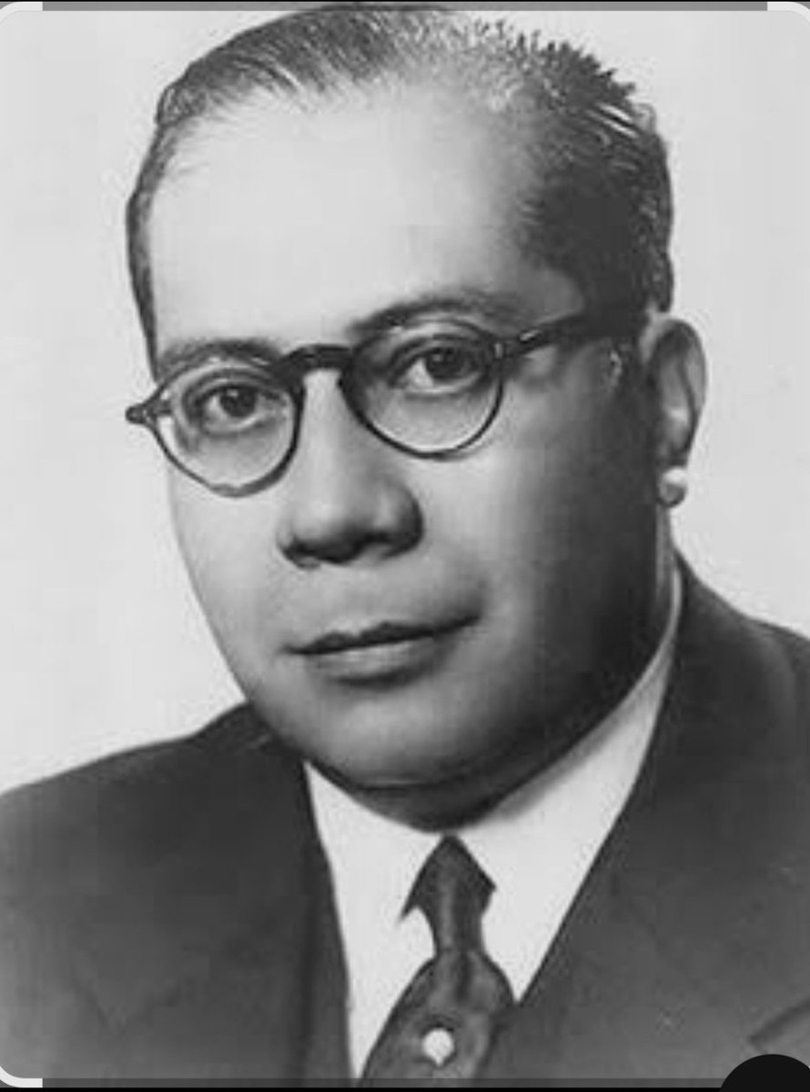 📣 Nacimiento de Ramón Carrillo. 🇦🇷

 Un 7 de marzo de 1906 en Santiago del Estero, Argentina. Fue un destacado neurocirujano y el primer Ministro de Salud de la Nación (1946-1954), revolucionando el sistema sanitario con un enfoque social, construyendo más de 500 hospitales.