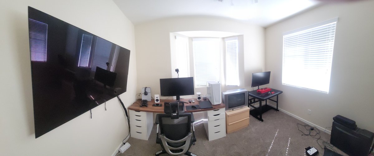 SabreAZ/MILFHunter tweet media