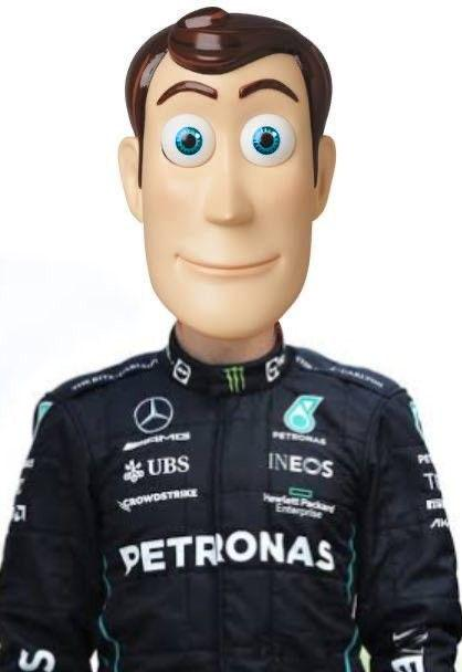 JanCogito's tweet photo. Czyli mówicie, że wstanę o 5 w niedzielę, żeby zobaczyć jak Russel wygra wyścig samym wciśnięciem gazu? #F1pl #ElevenF1 https://t.co/nG9OVfC5Xk