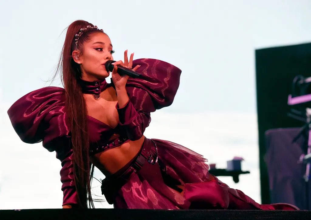 Info Ariana tweet media