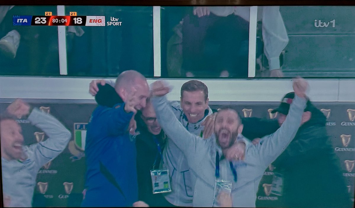 Topoxforddoc's tweet photo. Forza Italia!
Amazing result for Italy. So well deserved as Quesada has made this team believe. Fabulous pack and some world class backs like the imperious Menoncello. https://t.co/fpZxAI7XPg