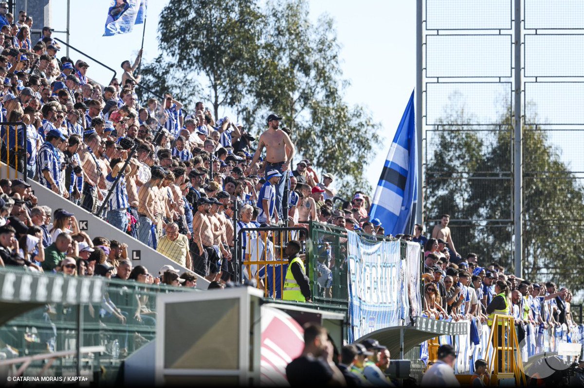 FC Porto vai filmar cortejo e revista dos seus adeptos na Luz 🚨

Foi solicitada uma autorização à Liga Portugal. Em causa estão os relatos de épocas anteriores de ação excessiva: revista em partes íntimas e uso de força.