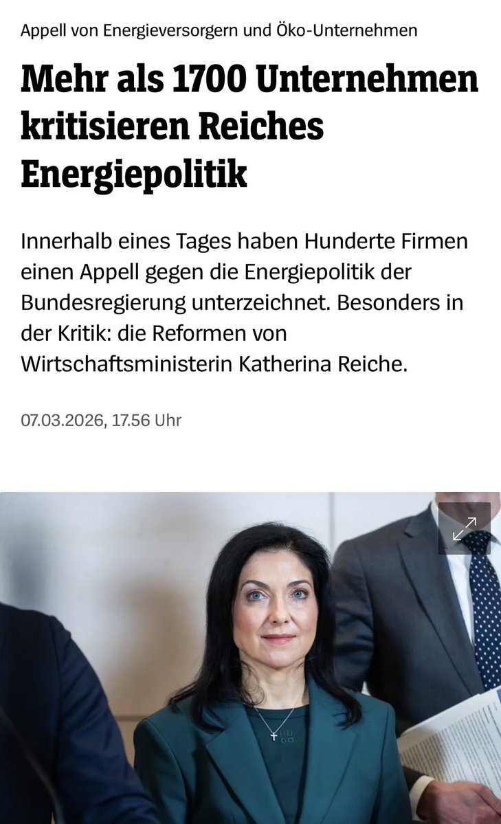 Image for the Tweet beginning: Selbst die Unternehmen wollen weg