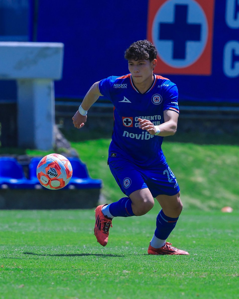 AzulBasicas's tweet image. Arranca la segunda mitad, todavía sin anotaciones.

#CAZ 0-0 #ASL
#Sub19