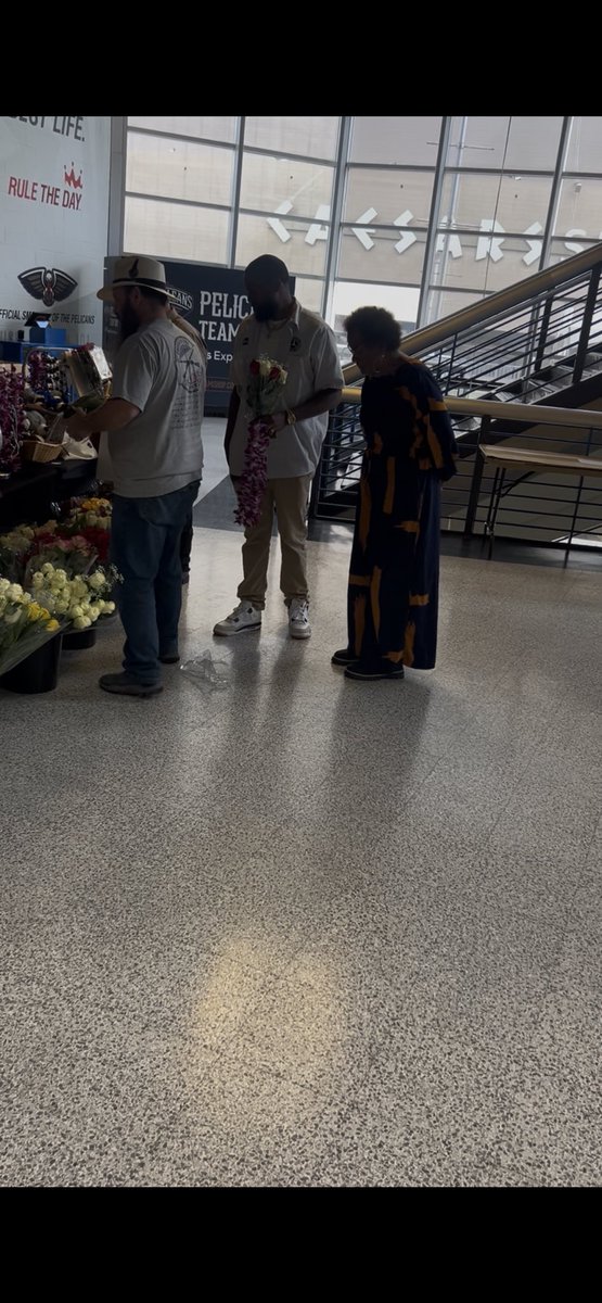 Big5ive4 tweet media