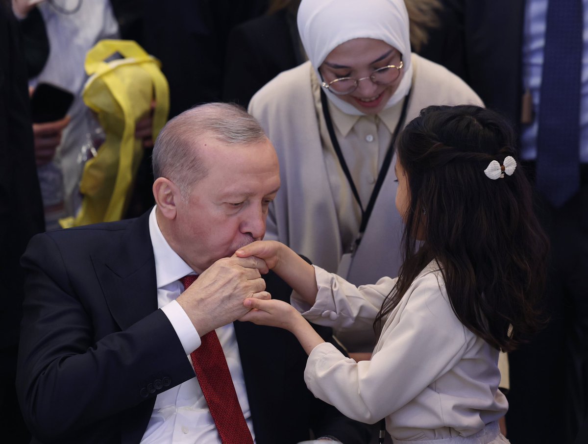 T.C. Cumhurbaşkanlığı tweet media