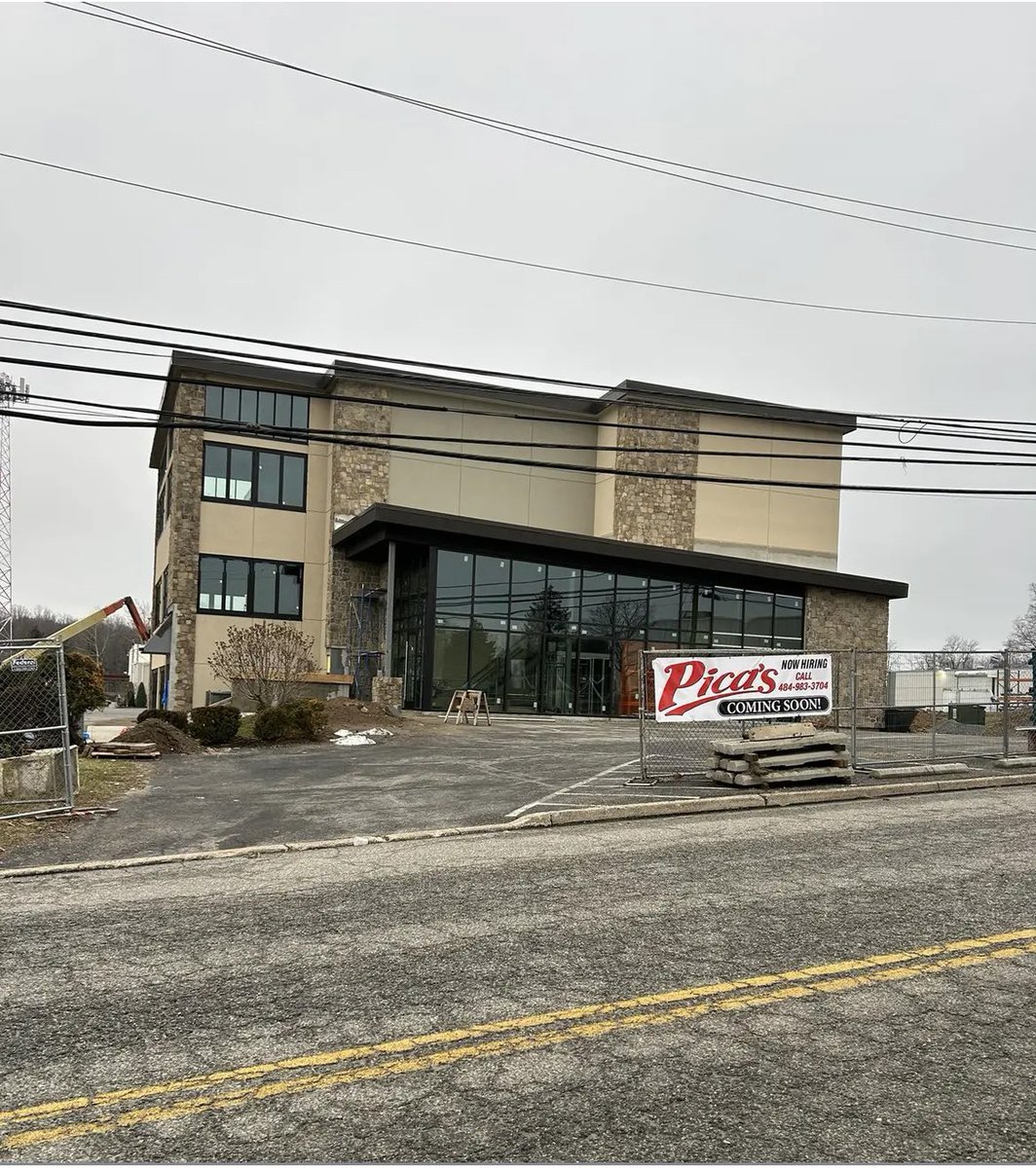 RootsDelco's tweet photo. New Location of Pica’s getting really close to being ready to open in Broomall.  Located in the Industrial Park.   #Delco 🍕 #Broomall. https://t.co/WjVnYwPg8J