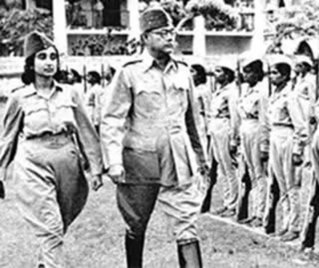 Chandrakbose's tweet photo. On #InternationalWomensDay - let us pay homage to the brave women of the #RaniofJhansiRegiment, who fought along with the men in the #AzadHindFauj under the leadership of #Netaji for the freedom of our motherland. Jai Hind! https://t.co/kxFxDDI3gb