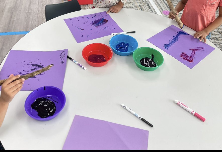 HaileyLewisprek's tweet photo. In early childhood classrooms, art isn’t about perfection.
It’s about exploration. It’s about creativity. It’s about learning through play.
When children paint, they’re not just making a picture—they’re experimenting, discovering new textures, and expressing their ideas! https://t.co/8SbNajqNMY