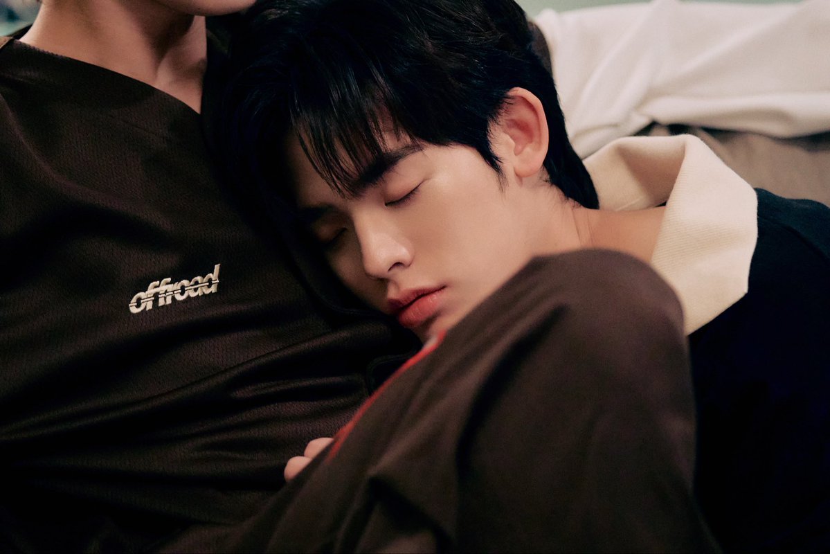 ไอม๋าก็อบอุ่นเหมือนกันนะเนี่ยย ฝันดีครับทุกคน

DUANG WITH YOU EP6
#ด้วงกับเธอEP6