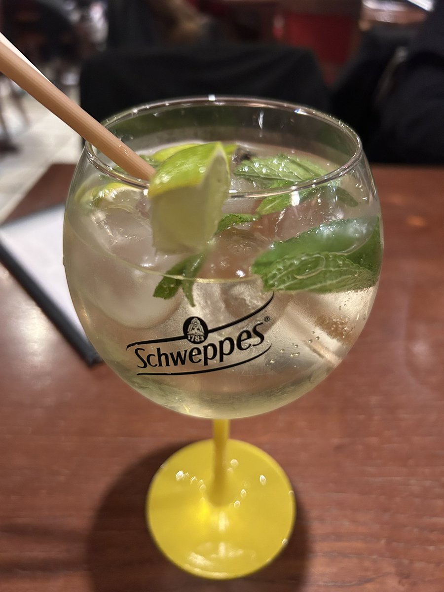 freaksesca's tweet photo. Nothing better than a glass of #HugoSpritz...🍷 Except maybe #Women 😄 #Yep #ImGay 🌈 https://t.co/k1r6XiBQt6