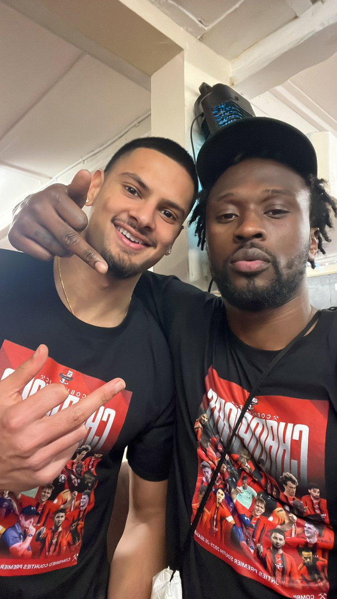 Elinumba9 tweet media