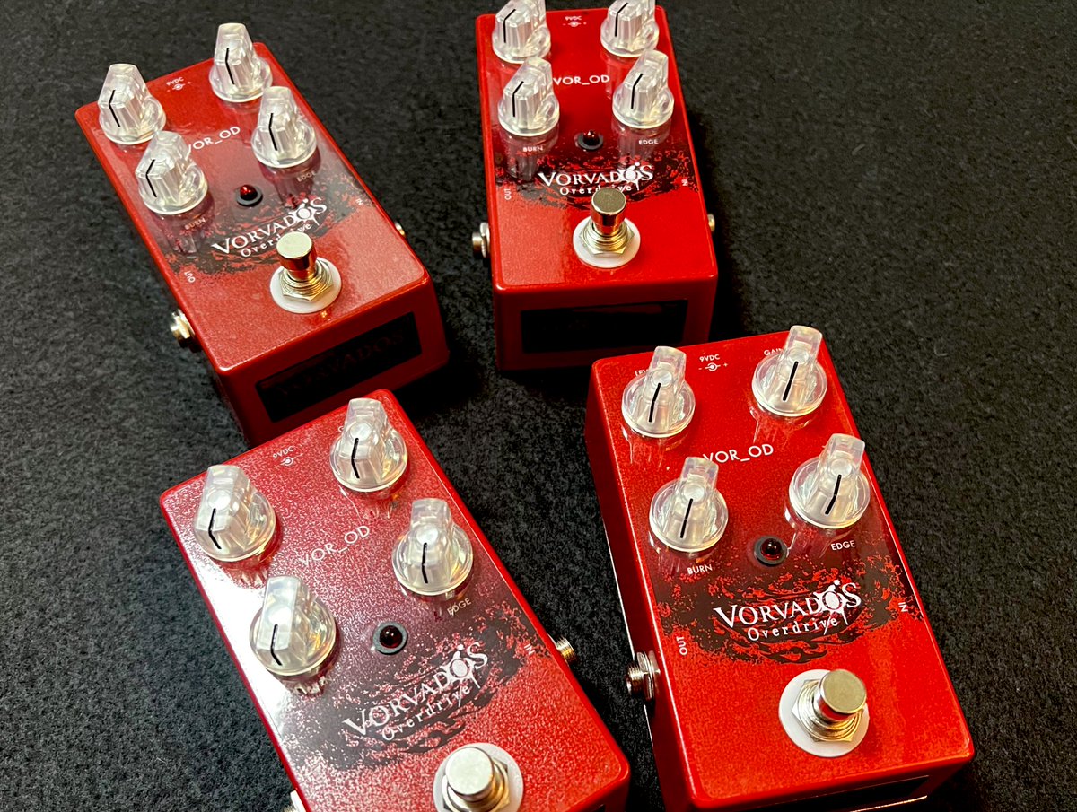 VOR_ENGINE's tweet photo. 長らく筐体仕入れ先の在庫不足により製造不可となっておりましたVORVADOS OVERDRIVE!🔥
焼き入れ自家塗装に切り替えてこれからは出荷してまいります。ここに来て、VORVADOS OVERDRIVE、とてもカッコいい音がしてます！！またSYUもこっちメインかも！？👍🏻後少しお客様、お待ち下さいね！！ https://t.co/vQZJpRQkR3