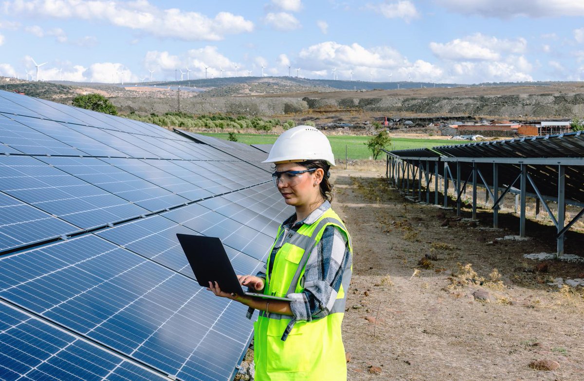 ANPIER_Asoc's tweet photo. L@s pioner@s de la fotovoltaica española en el Día Internacional de la Mujer Trabajadora 8-M. Gracias a todas por vuestro esfuerzo decisivo por avanzar hacia un mundo mejor y más sostenible
@ANPIER_Asoc
#TransiciónEnergéticaJusta #renovables #fotovoltaica
#8MEnergía #8M2026
#MujeresEnEnergía
#TransiciónEnergéticaFemenina