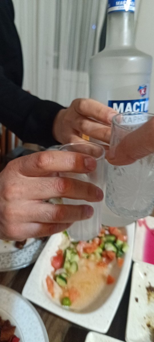 Edirnedeyim değerli çif arkadaşlarım bana jest yapmış teşekkürler eylenceye devam