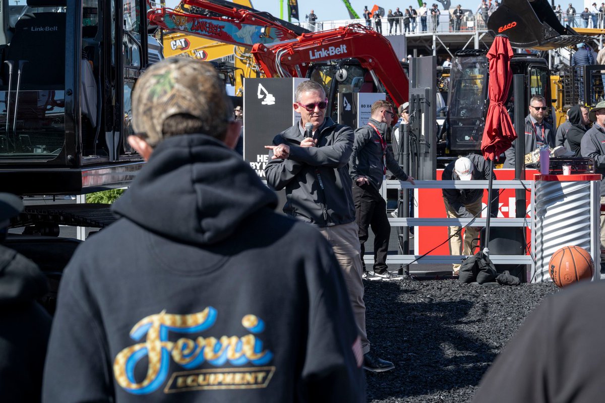 Link-Belt Excavators tweet media