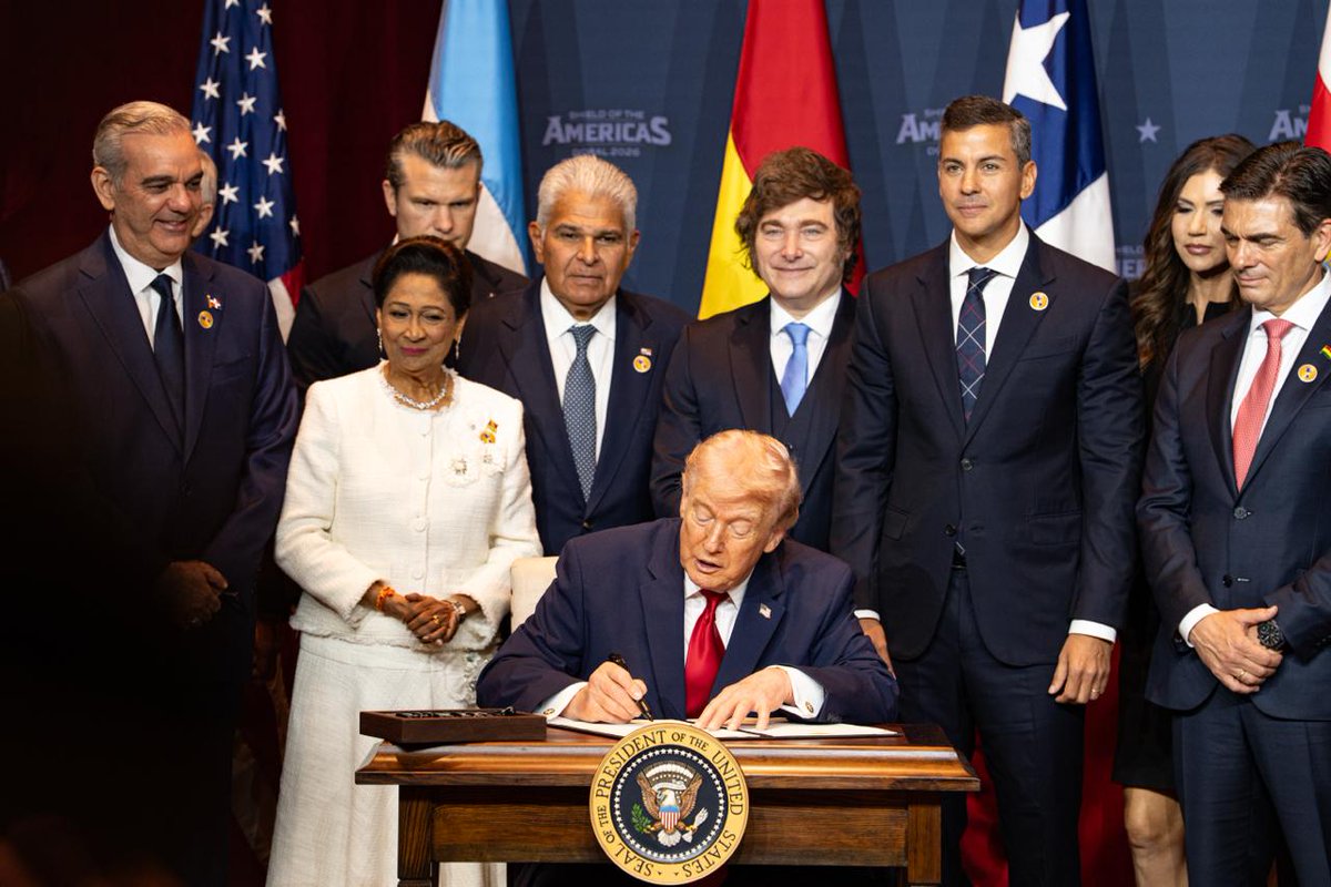 Santiago Peña tweet media