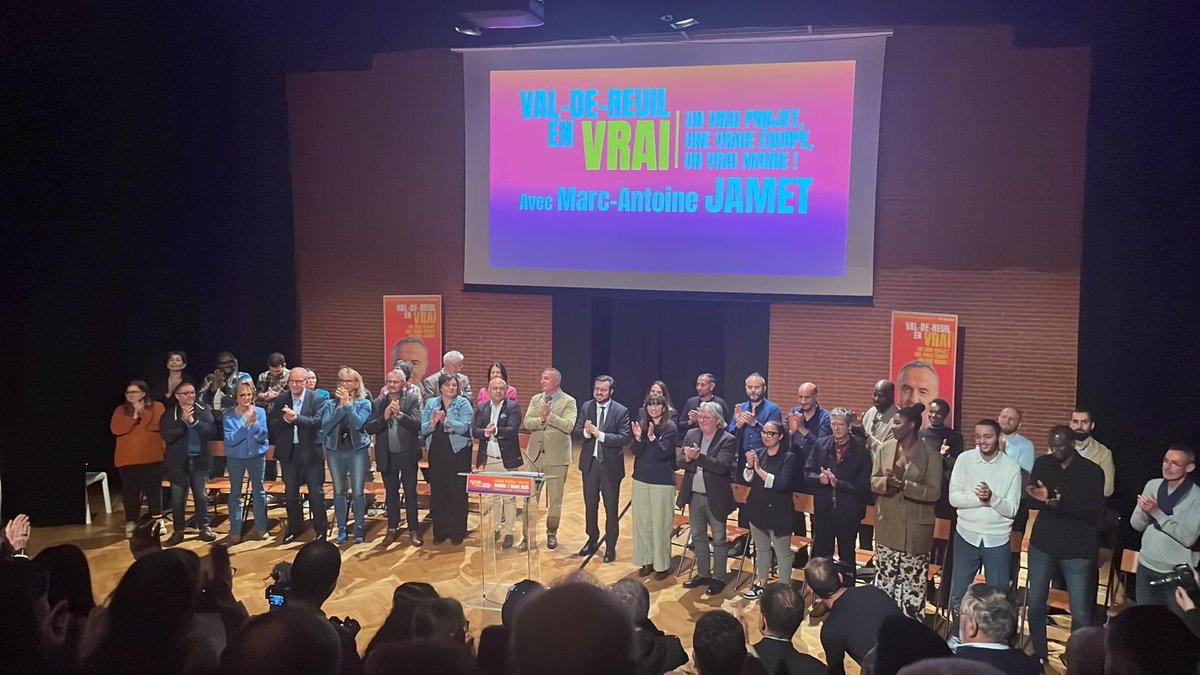 MA_Jamet's tweet photo. Un de ces grands meetings électoraux dont ⁦@valdereuil_info⁩ a le secret. Deux heures joyeuses, deux heures utiles pour dénoncer notre seul adversaire, l’abstention, et notre seul objectif, la participation. Des projets, des rires, de l’éloquence et de la bienveillance ! https://t.co/C1CTRkIfPk