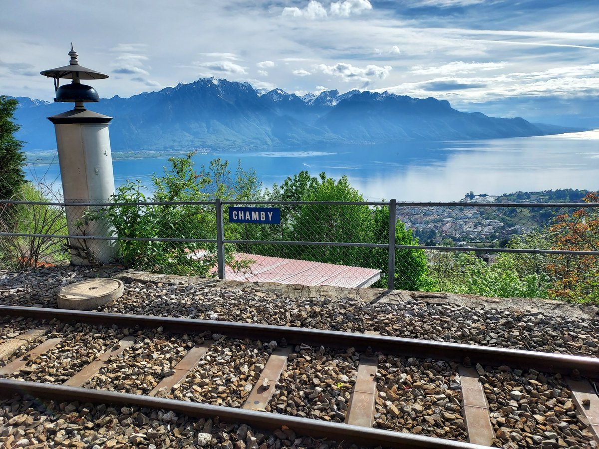 MrSamDixon's tweet photo. @alexhornbyrail @RailService Chamby is pretty good (also in Switzerland) https://t.co/KP83TeksOl