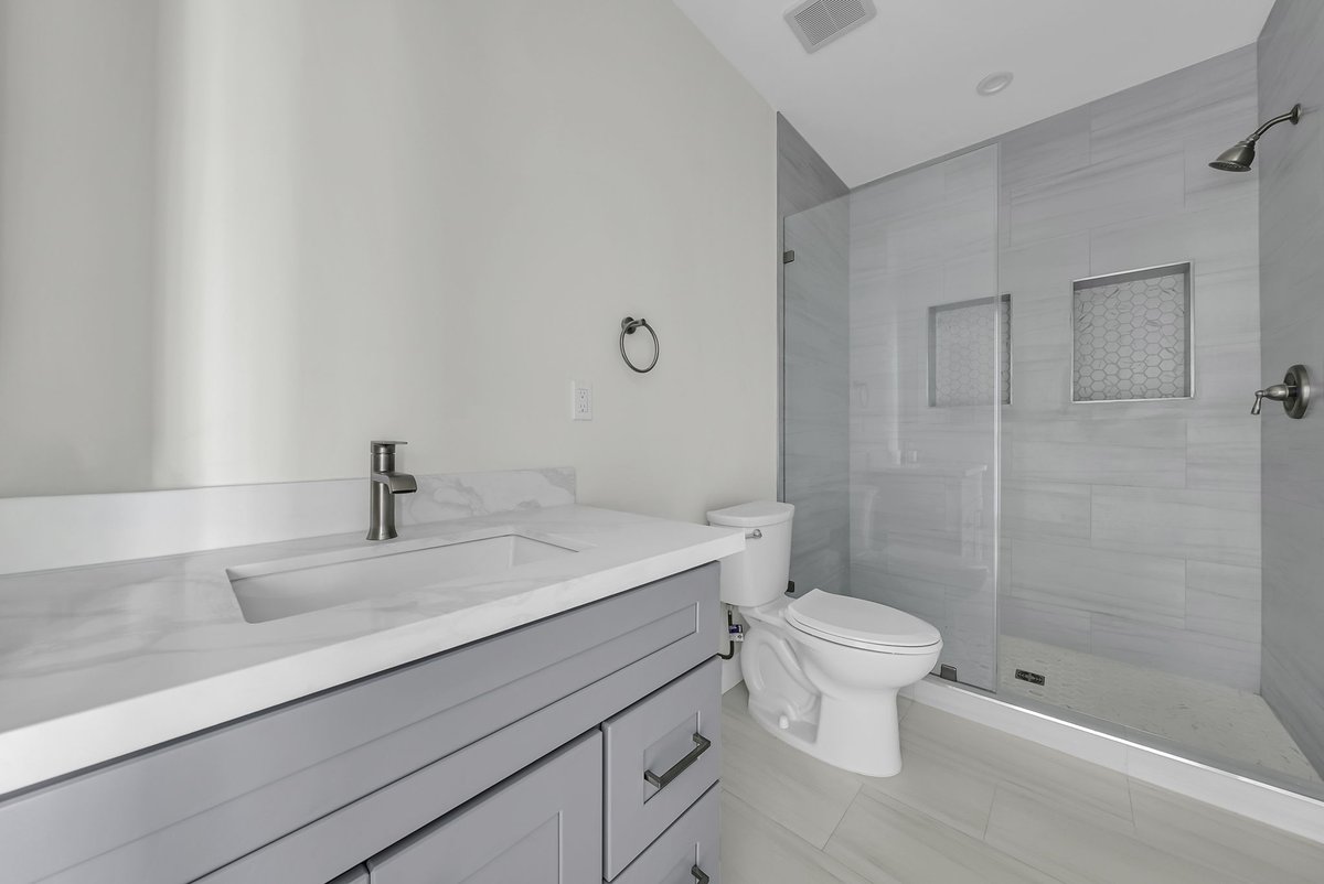 Roof and Realm tweet media