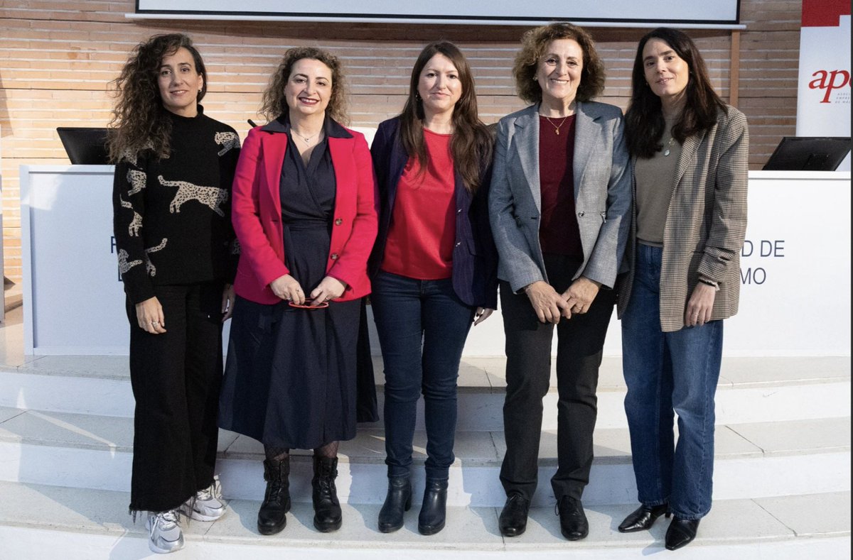 Bella Palomo tweet media