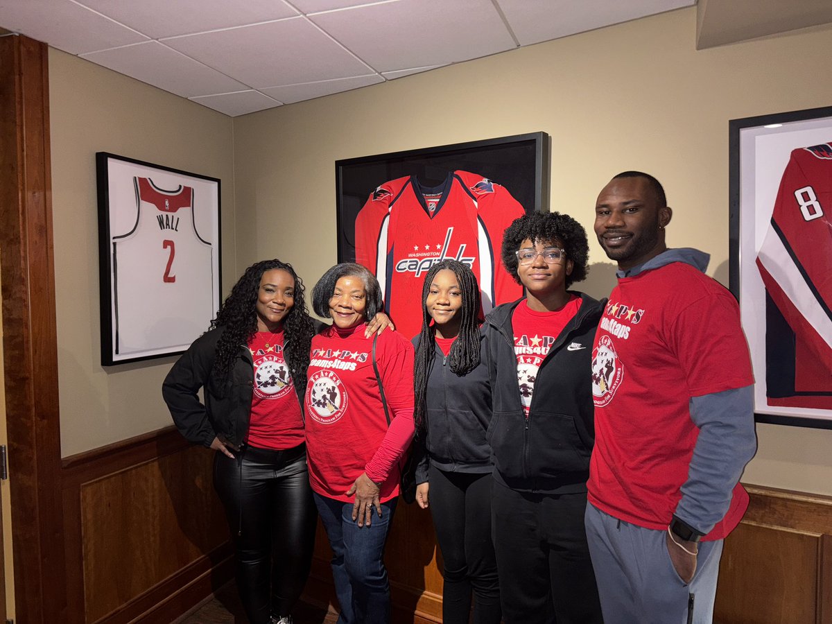 teams4taps tweet media