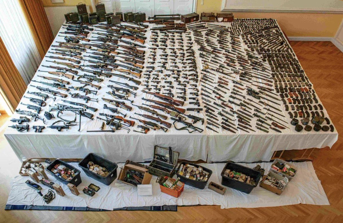 Weapons Daily tweet media