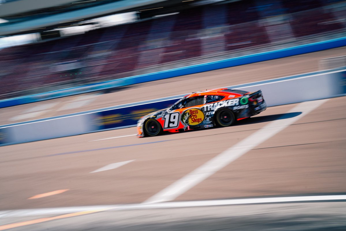 Joe Gibbs Racing tweet media