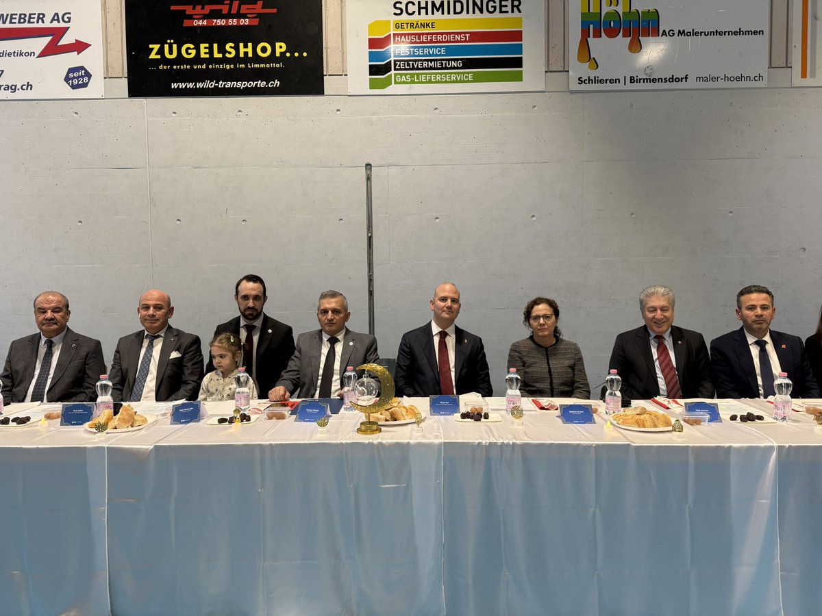 DrOmerileri's tweet photo. 📍UID İsviçre İftarı

UID İsviçre tarafından düzenlenen Geleneksel İftar Programı’nda kıymetli vatandaşlarımızla bir araya geldik.

Ramazan’ın paylaşma, dayanışma ve kardeşlik ruhunu birlikte yaşadığımız bu güzel buluşmaya; T.C. Bern Büyükelçimiz Sayın Şebnem İncesu ve T.C. Zürih Başkonsolosumuz Sayın Fazlı Çorman ile birlikte katıldık.

Başta UID İsviçre Bölge Başkanı Sayın Yasin Karacaoğlu olmak üzere emeği geçen herkese teşekkür ediyorum.

Birliğimizin ve muhabbetimizin daim olmasını diliyorum.