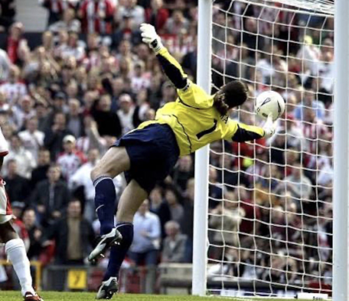 Clarkes Bar tweet media