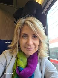 x810990's tweet photo. Queste eroine #curde hanno implorato #Trump di attaccare l'#IRAN e si battono per la libertà del loro popolo. Sotto vediamo donne che invece combattono contro l'attacco di #Trump, in controtendenza con le combattenti #curde.
Senza offesa #AlessiaMorani #TizianaFerrario #LuisellaCostamagna, si tratta solo di un paragone.