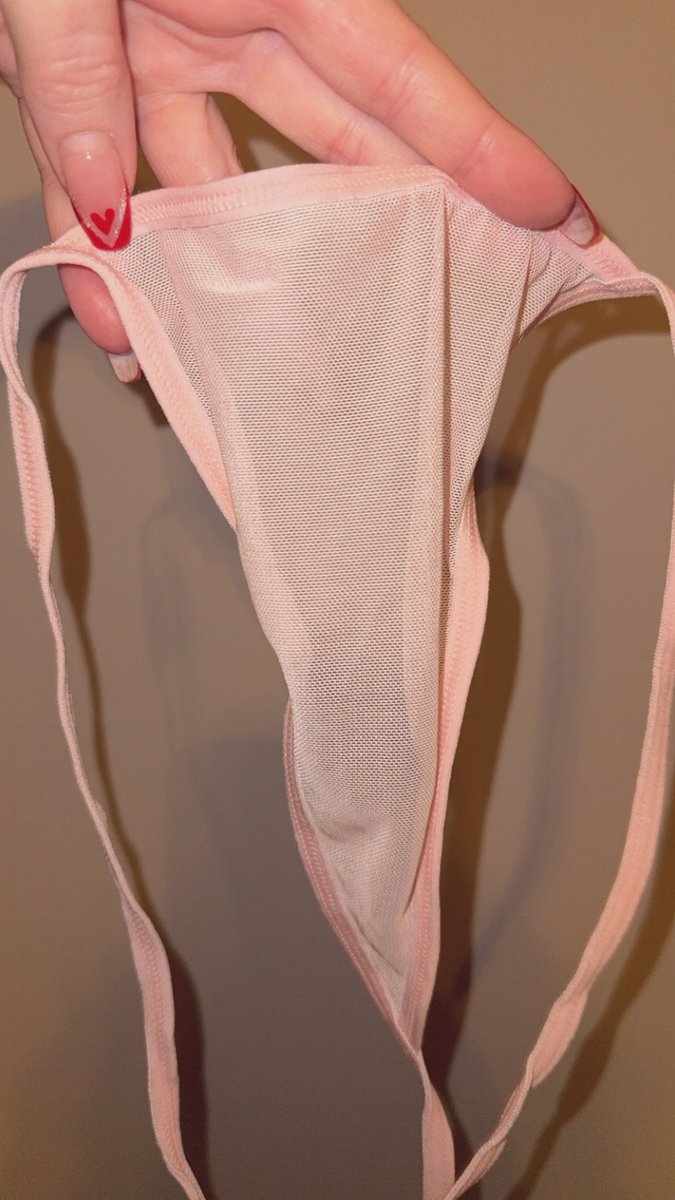 findomcelebrity's tweet photo. RT if you want to sniff my panties because you’re a secret panty sniffer! 🤧 https://t.co/JyNIrxUoiL