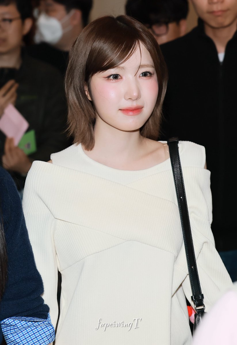 fupeiwingT tweet media