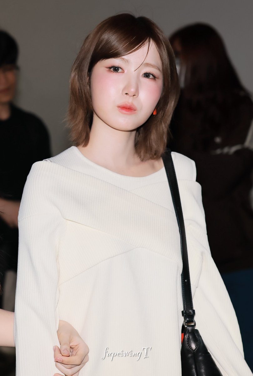 fupeiwingT tweet media