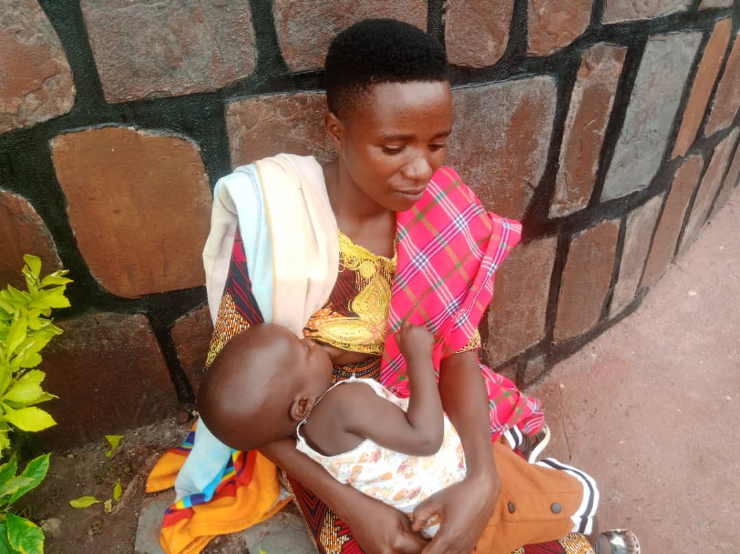 MagazineJimbere's tweet image. 👩🏾‍⚕️ Les professionnels de santé à #Muyinga(@BuhumuzaProvinc) recommandent aux mères de commencer l’allaitement dans les 30 minutes suivant l’accouchement, afin de prévenir certaines maladies et de favoriser le bon développement des nouveau-nés

🤱🏾 Kabatesi Louise, animatrice