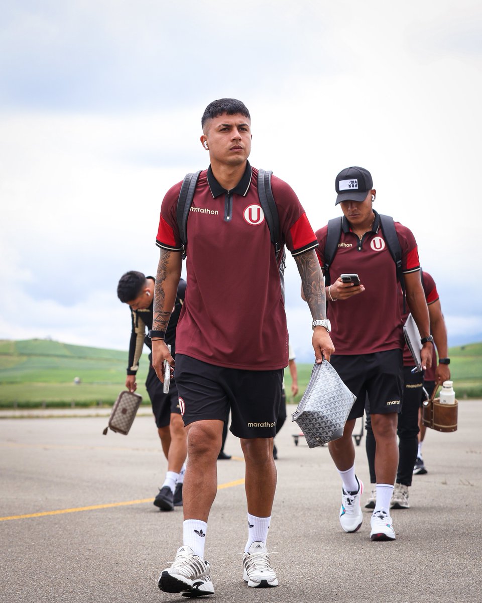 Universitario tweet media