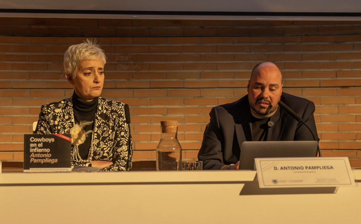 Bella Palomo tweet media