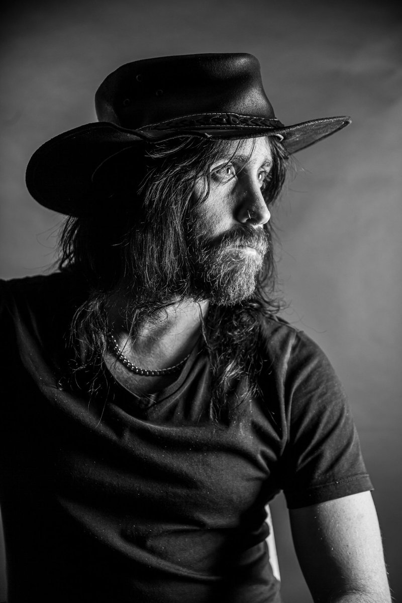 jimmymaddon's tweet photo. ⚫️⚪️
📸: Joseph Clarke
.
.
.
#photshoot #blackandwhitephotography #rockandroll #modeling #jimmorrison https://t.co/JPjBMNsL6J