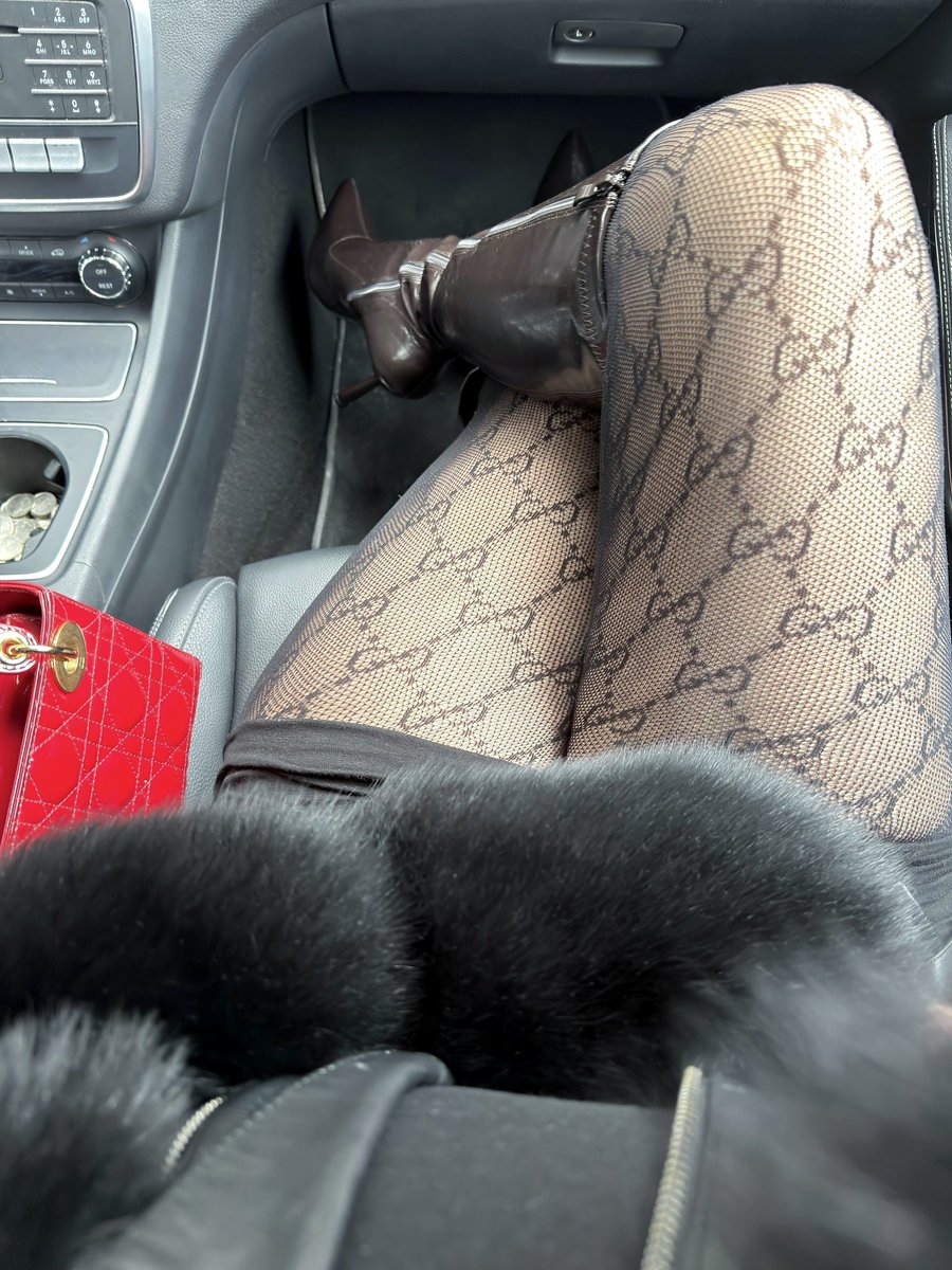 Goddess Kelly tweet media