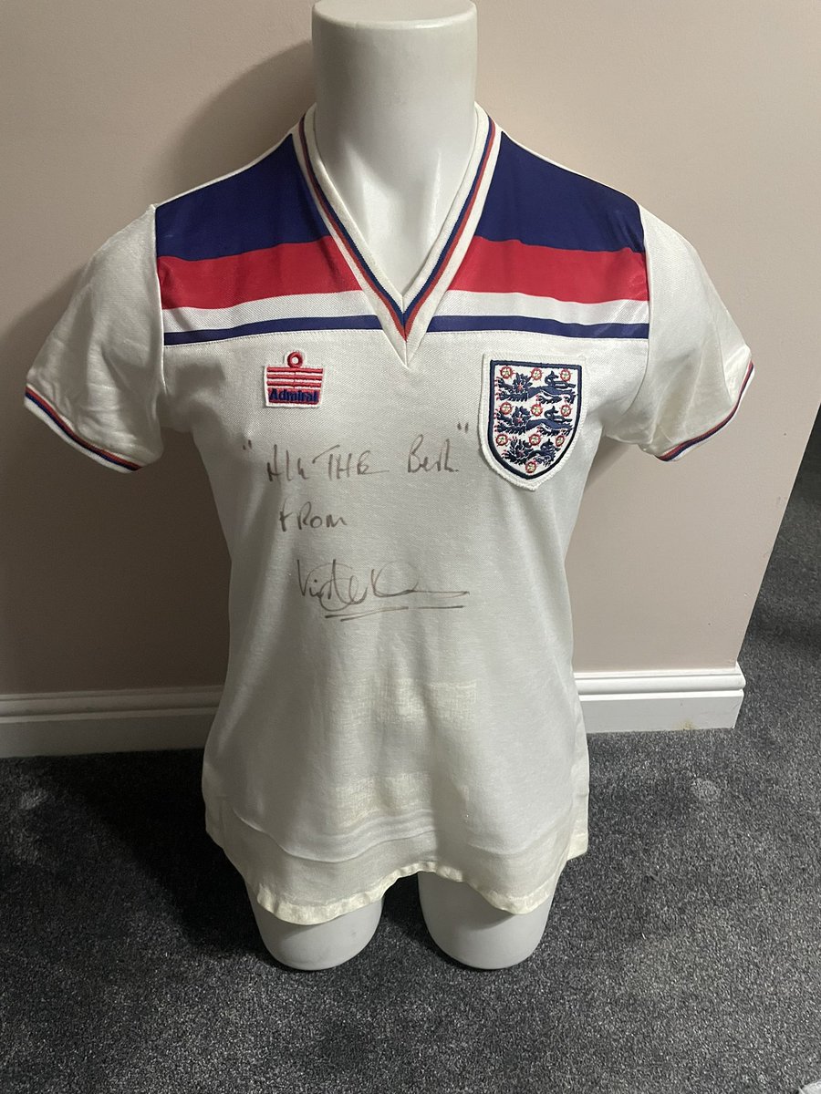 Clarkes Bar tweet media