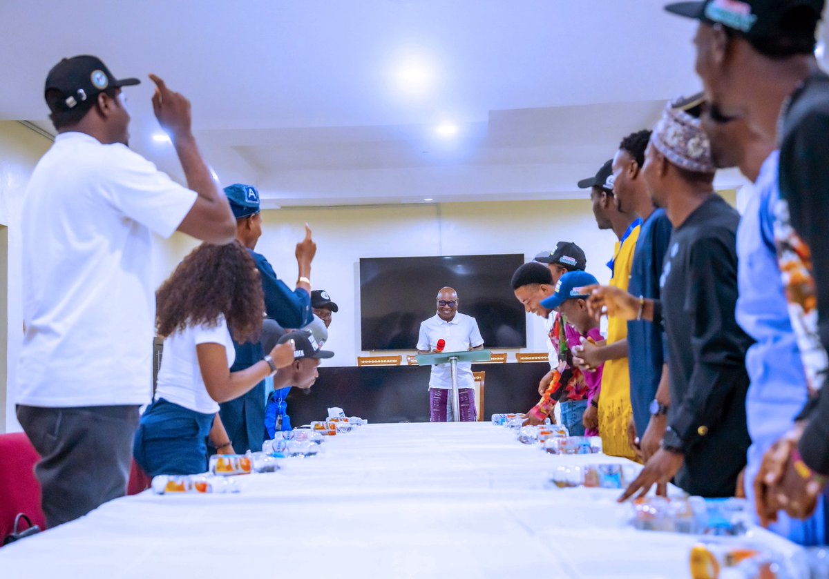 It was nice receiving members of the Ekiti State Students’ Union on a courtesy visit. Always good to connect with our youths. 

#BiodunOyebanji #BAO