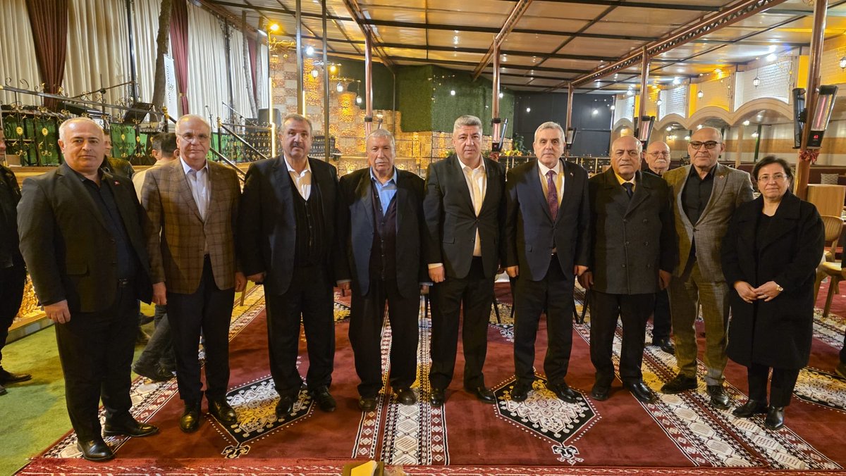 Fırat kıyısındaki ilçemiz Birecik’te, değerli iş insanı Mehmet Üzümcüoğlu’nun Ramazan sofrasında; Büyükşehir Beladiye meclis üyemiz <a href="/hasan_suyu44951/">Hasan Suyun</a> ile birlikte Birecikli hemşehrilerimiz, muhtarlarımız ve kanaat önderlerimizle bir araya geldik.

Gönüller bir olunca her şey daha