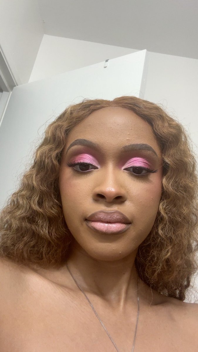 Sydnizzle tweet media