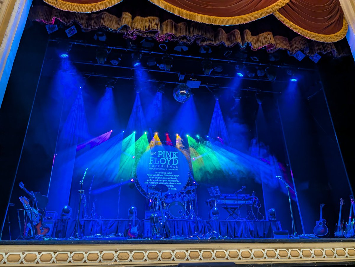 delicolor's tweet photo. A night out at Karen's theatre... https://t.co/PJT6JFzx2H