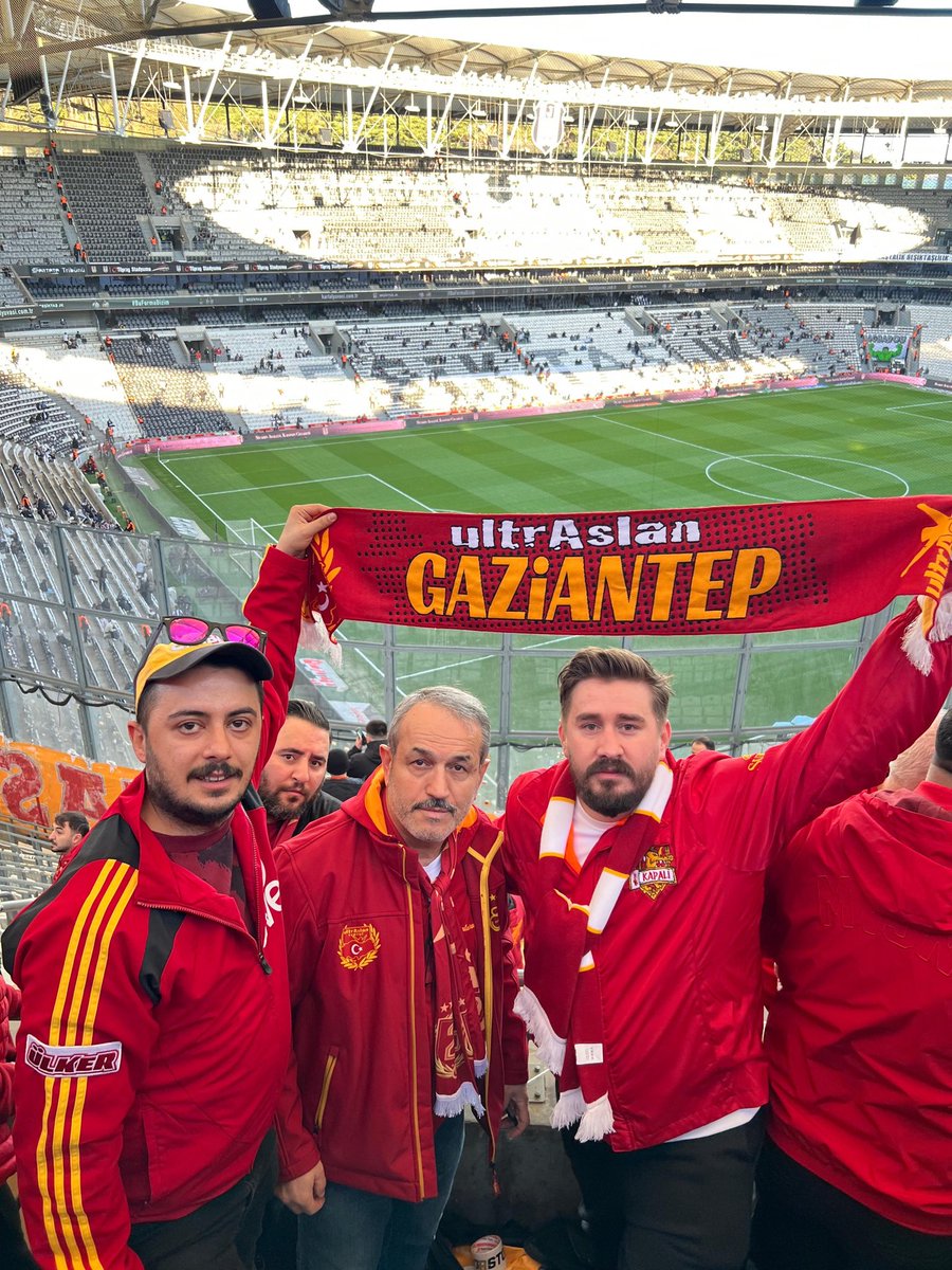 Veni Vidi Vici  !

#Hedef26 

ANTEP HOLİGANLARI