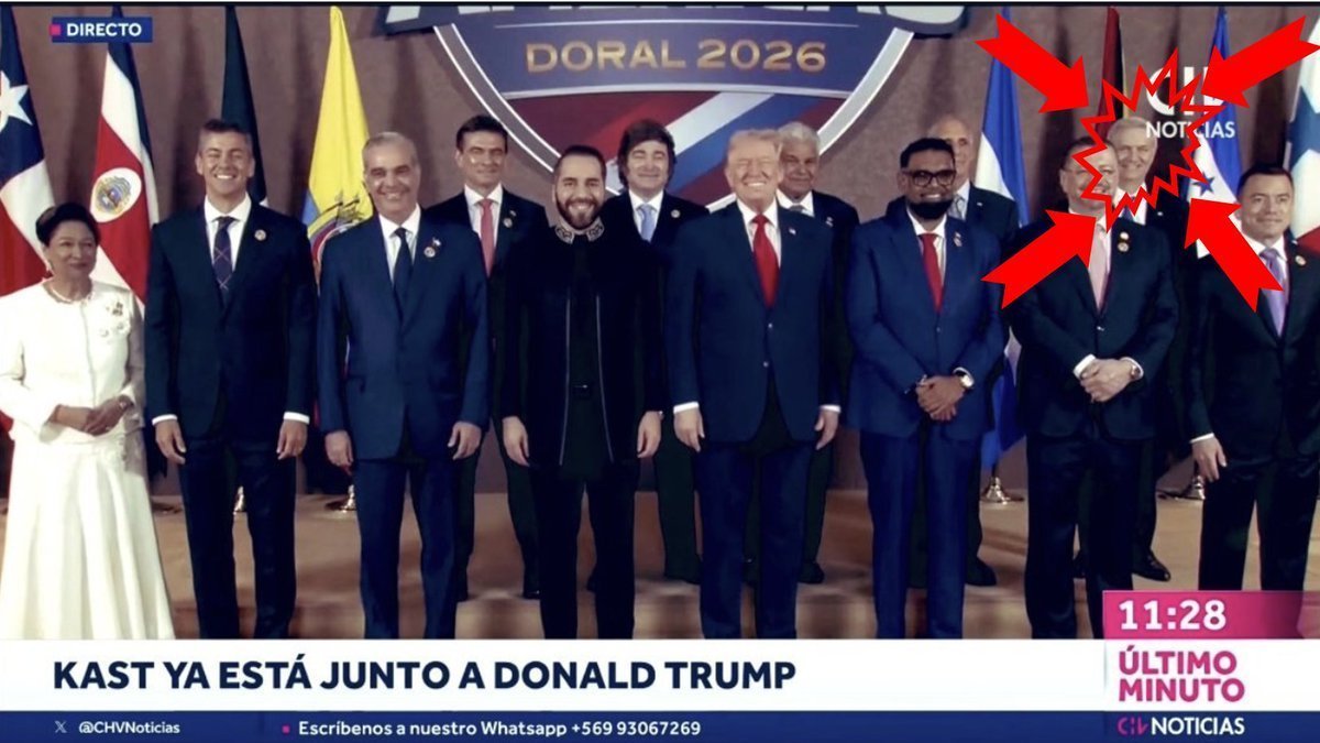 Team_24's tweet photo. @Tele13_Radio 😂 Me rio todo el día, José Antonio Kast como los testículos de un perro: AL FINAL, intranscendente, minúsculo, acorde a la magnitud de su reputación. Tan IRRELEVANTE como el rastro que deja.  #DespedidaBoric #KastesunaVerguenza #Payaso #KastNoEsMiPresidente #DisfrutenLoVotado https://t.co/RgB1Sf1j0x