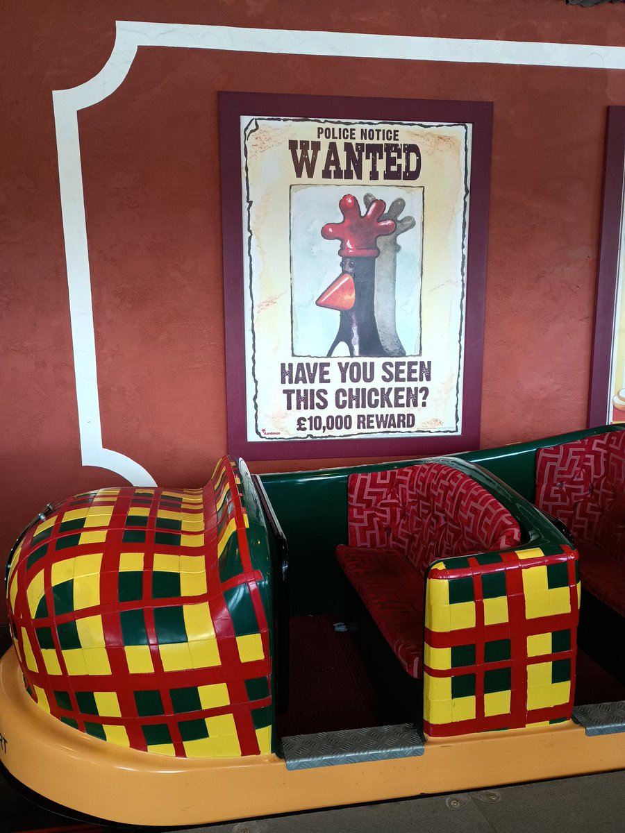 🄻🄰🅄🅁🄰 tweet media